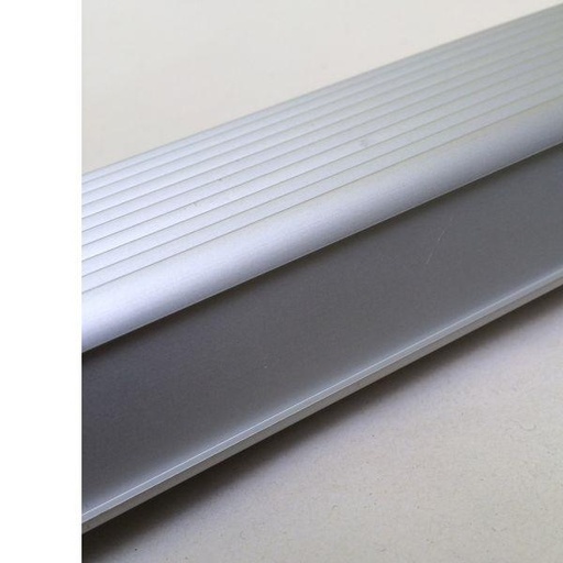 Nez de marche en aluminium antidérapant
